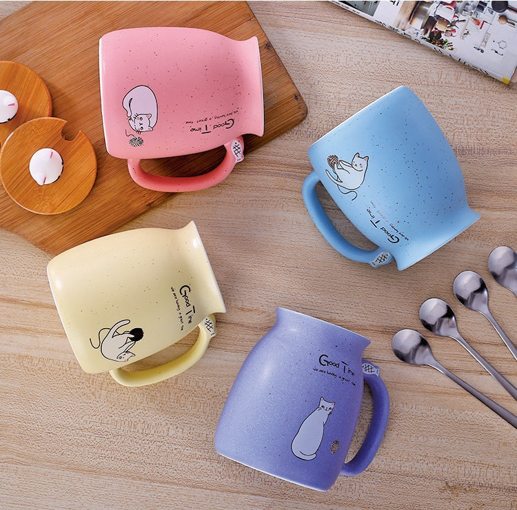 colorful ceramic coffee mugs with lids and cute cat designs for tea and milk