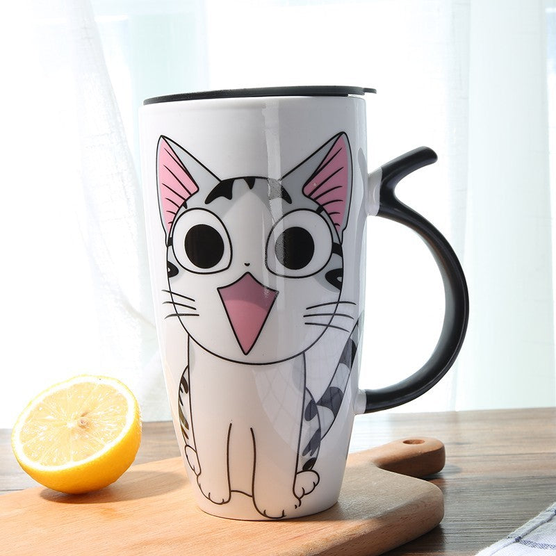 Cute cartoon ceramic cat mug with large capacity, perfect for coffee lovers and adding charm to drinkware.