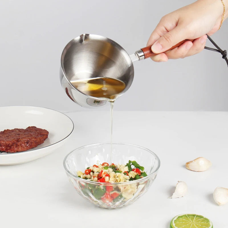 ♥Stainless Steel Oil Sprinkling Small Pot With Wooden Handle Hot Oil Pot Milk Pan Kitchen Multifunction Saucepan