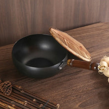 Healthy Hand Forging Cast Iron Pot NonStick Uncoated Frying Pan with Wooden Lid Chinese Wok Induction Cooker Gas