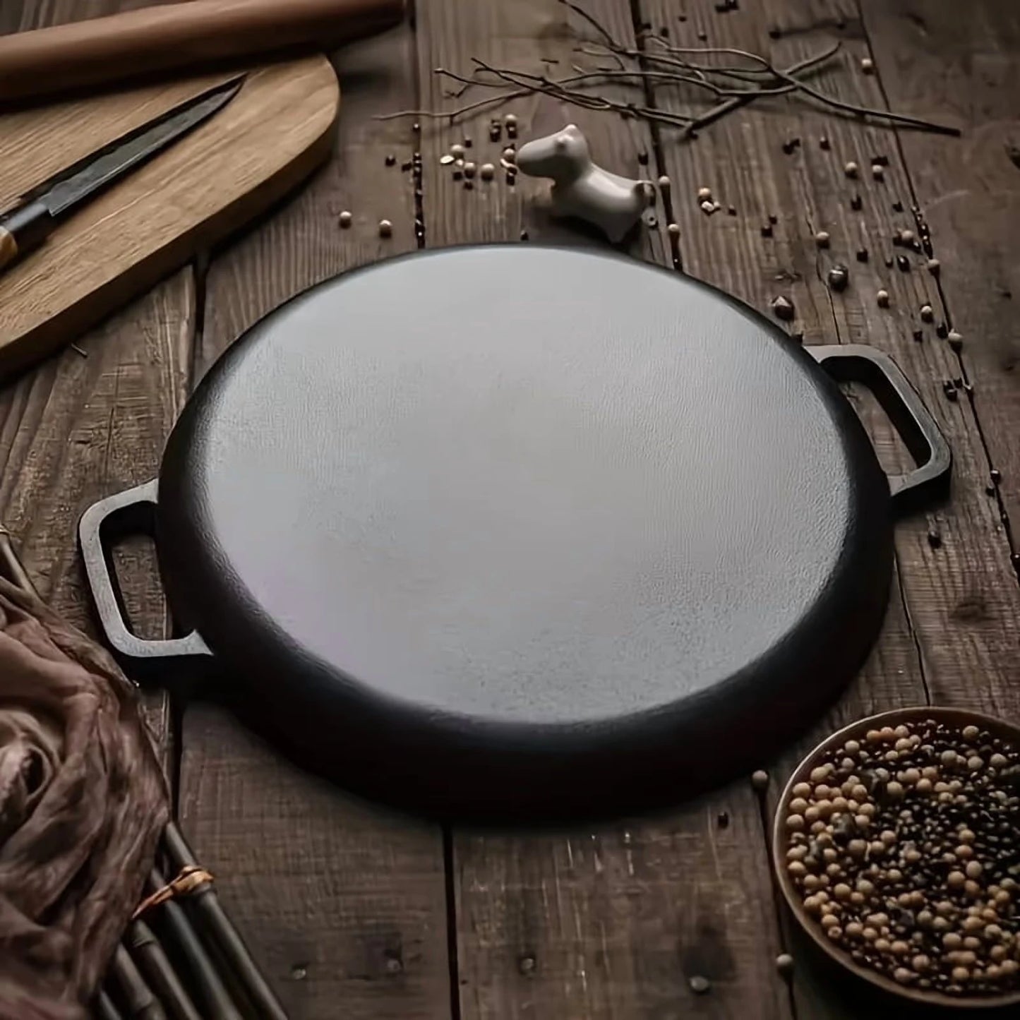 Multifunctional Cast Iron Skillet — Non-Stick Design, Ideal for Pizza, Grilling, and Pancakes — Compatible with All Stove Types