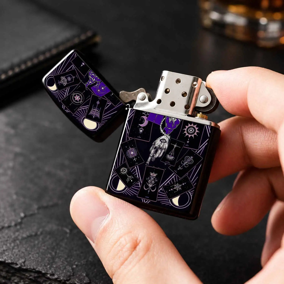 Mystical Tarot Astrology Themed Pocket Lighter, Occult Celestial Esoteric Aesthetic Portable Igniter, Stylish Dark Art Creative Accessory For Daily Use, Rituals, Gifting And Any Scenes, Unique Divination Pattern Exquisi A Hum