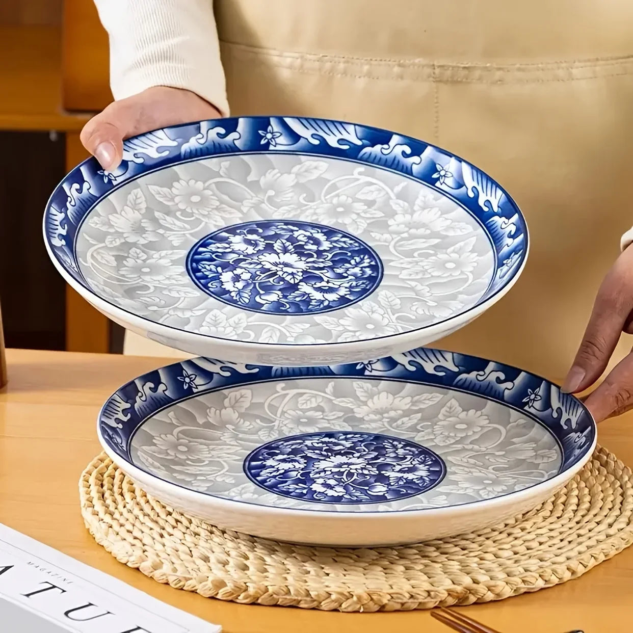 6pcs Elegant Blue And White Ceramic Dinnerware Set, Large Round Plates with Floral Design, Microwave And Dishwasher Safe, Suitab