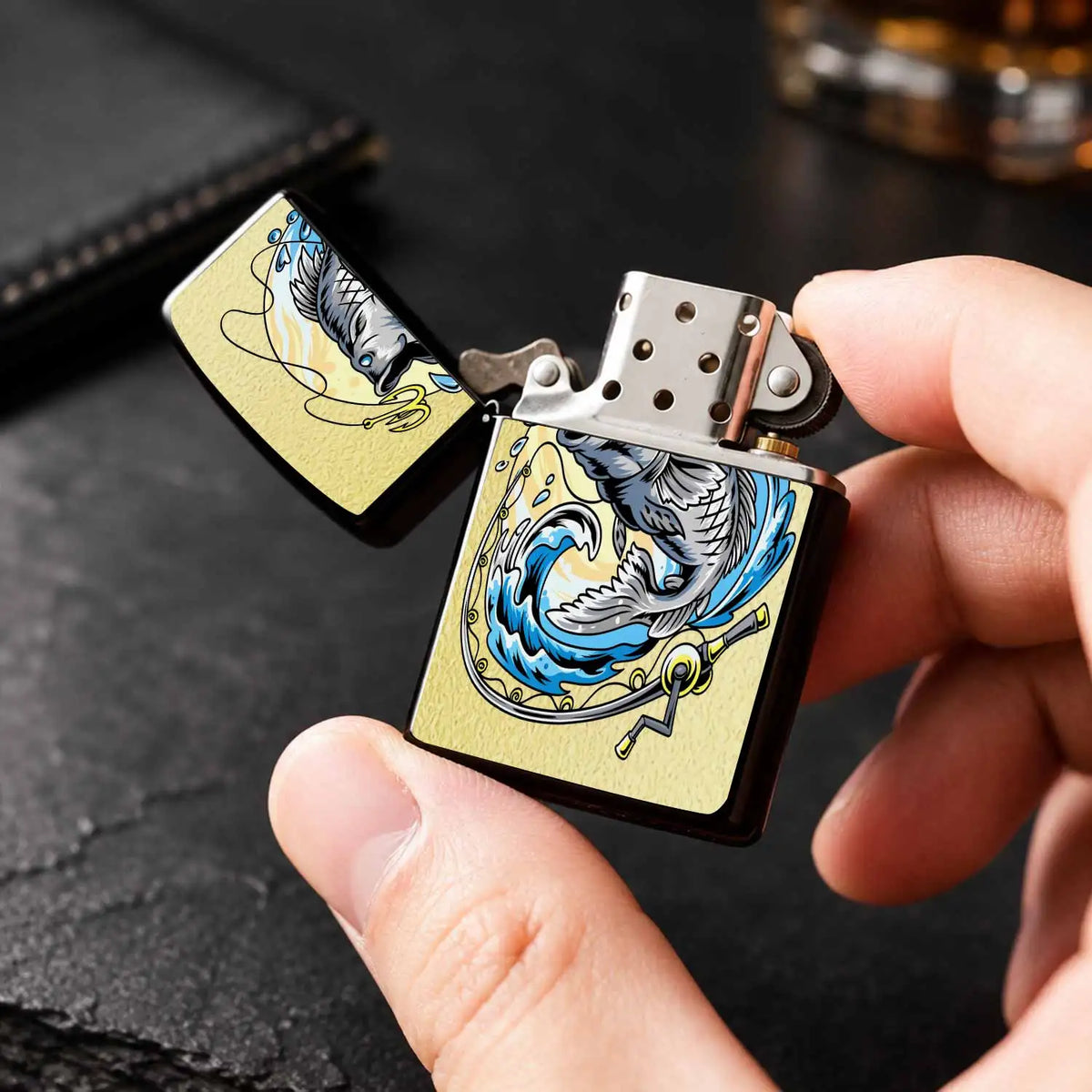 Creative Leaping Bass Fishing Themed Portable Lighter Gear Trendy Stylish Accessory For Angling Enthusiasts Daily Carry Practical Item For Outdoor Travel Birthday Gift And Souvenir Multi-Scenario Adapted Durable Exquisi A Hum