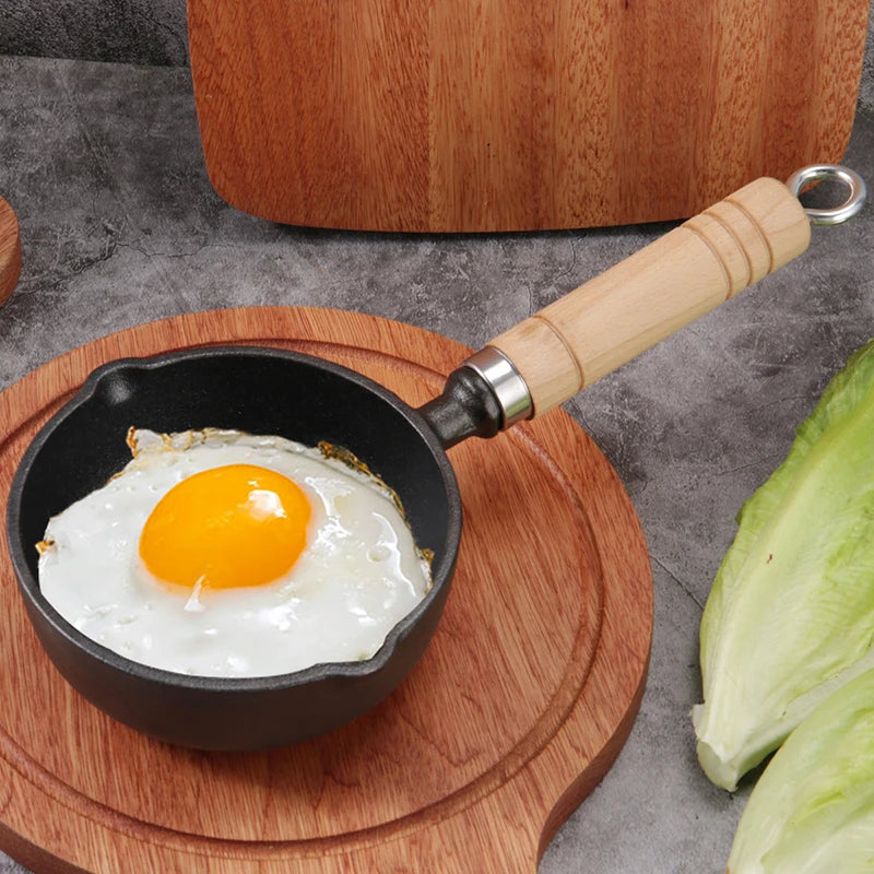 1PC 12CM Cast Iron Mini Egg Frying Pan With Pour Spout Nonstick Milk Pan Butter Melting Pot Gas Stove Induction Cooker Universal