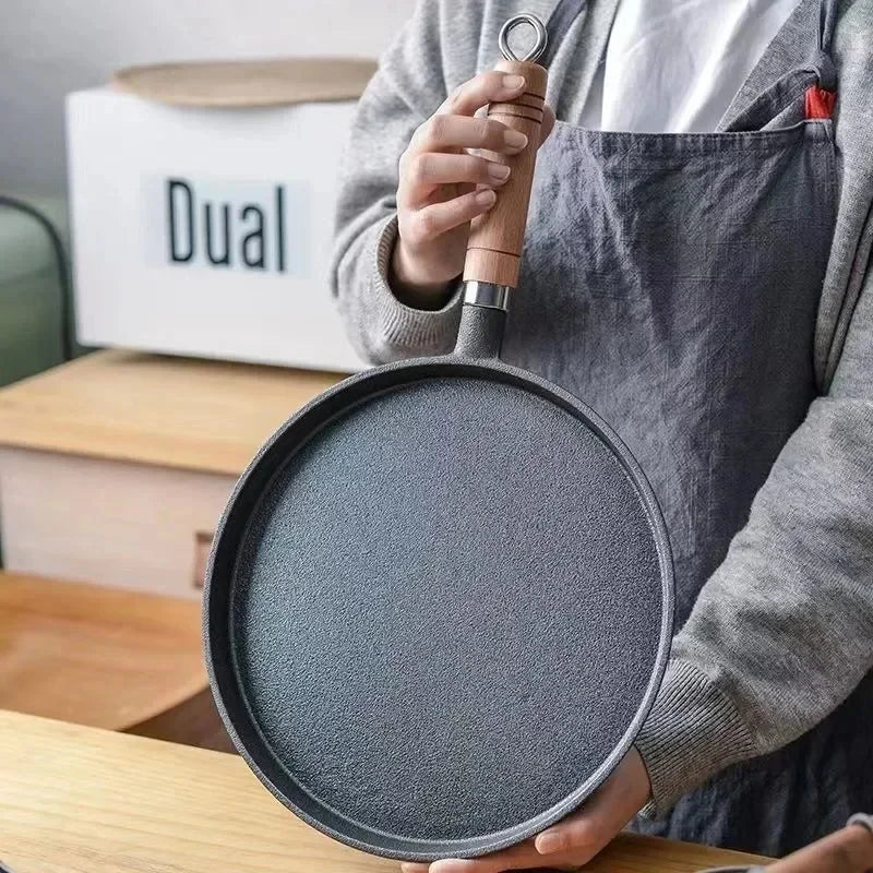 26cm Cast Iron Frying Pan, Uncoated Non-stick Crepe Maker Steak Pot for Gas Induction Cooker Kitchen