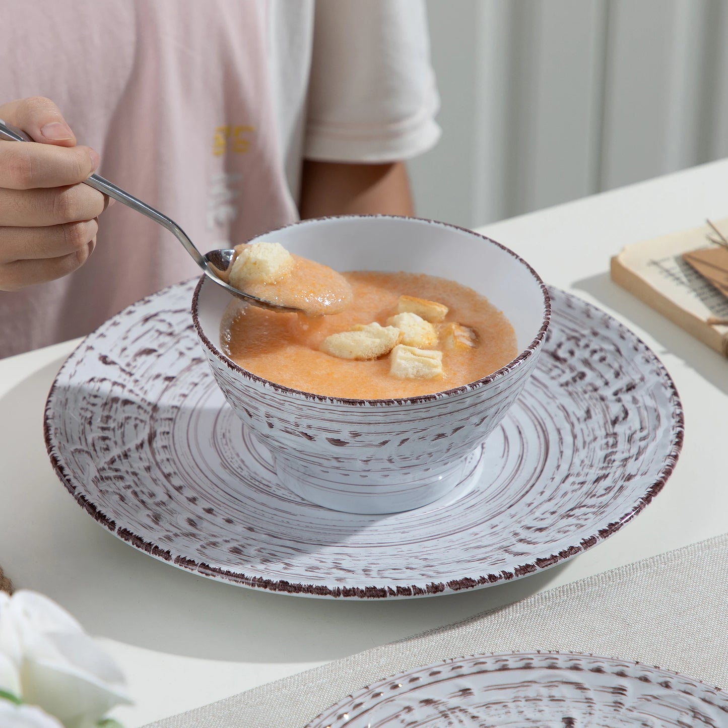 vancasso 16/32 Ceremic Plates Dinner Set Stoneware Tableware Set with 4PCS Dinner Plate/Dessert Plate/Bowl/Mug for 4 Person