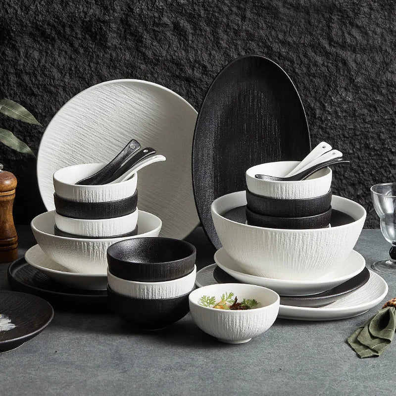 Black and white ceramic tableware, plates, plates, household eating bowls, soup bowls, high-end luxury Japanese tableware sets.