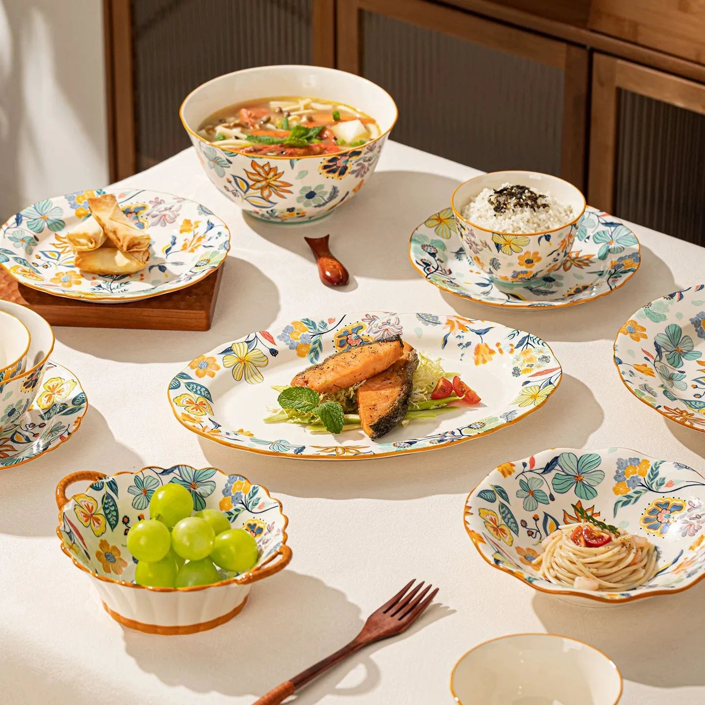 Dishes set modern dinner dish set ceramic luxury serving table set chinese travel kit noble modern classic bowl set