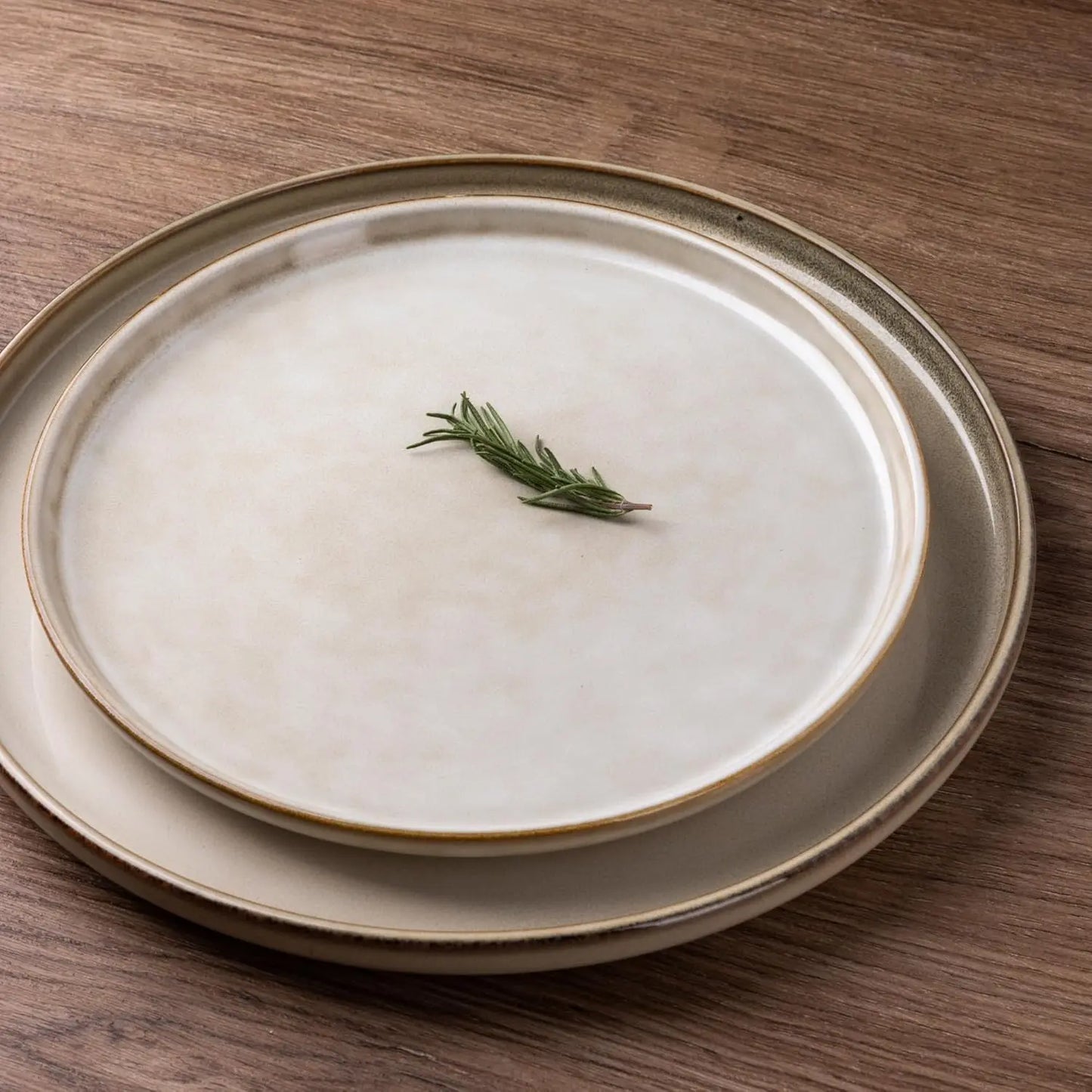 Ceramic Dinnerware Sets for 6, 18 Pieces Stoneware Plates and Bowls Sets, Scratch Resistant Dishes Reactive Glaze-Cappuccino