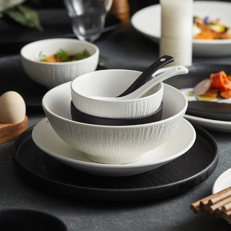 Black and white ceramic tableware, plates, plates, household eating bowls, soup bowls, high-end luxury Japanese tableware sets.