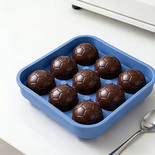 9-Hole Silicone Soccer Ball Cube of Ice Tray with Lid Round Ice Ball Mold for Whiskey for Home Bars And Sports-Themed Parties