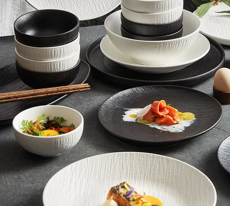 Black and white ceramic tableware, plates, plates, household eating bowls, soup bowls, high-end luxury Japanese tableware sets.