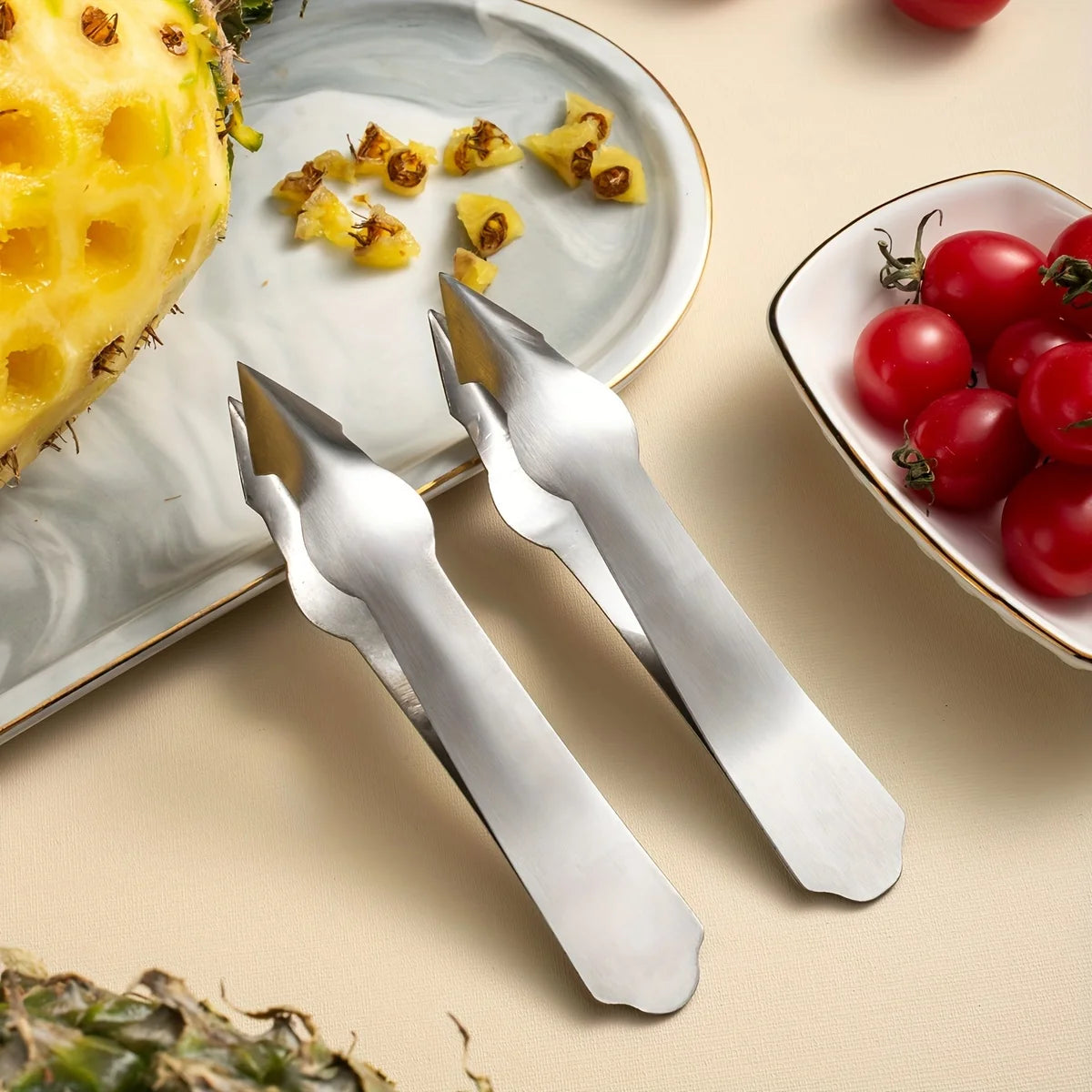 Pineapple Corer Slicer Cutter Pineapple Eye Remover Clip Strawberry Huller Fruits Peeler Stainless Steel Kitchen Knife Gadgets